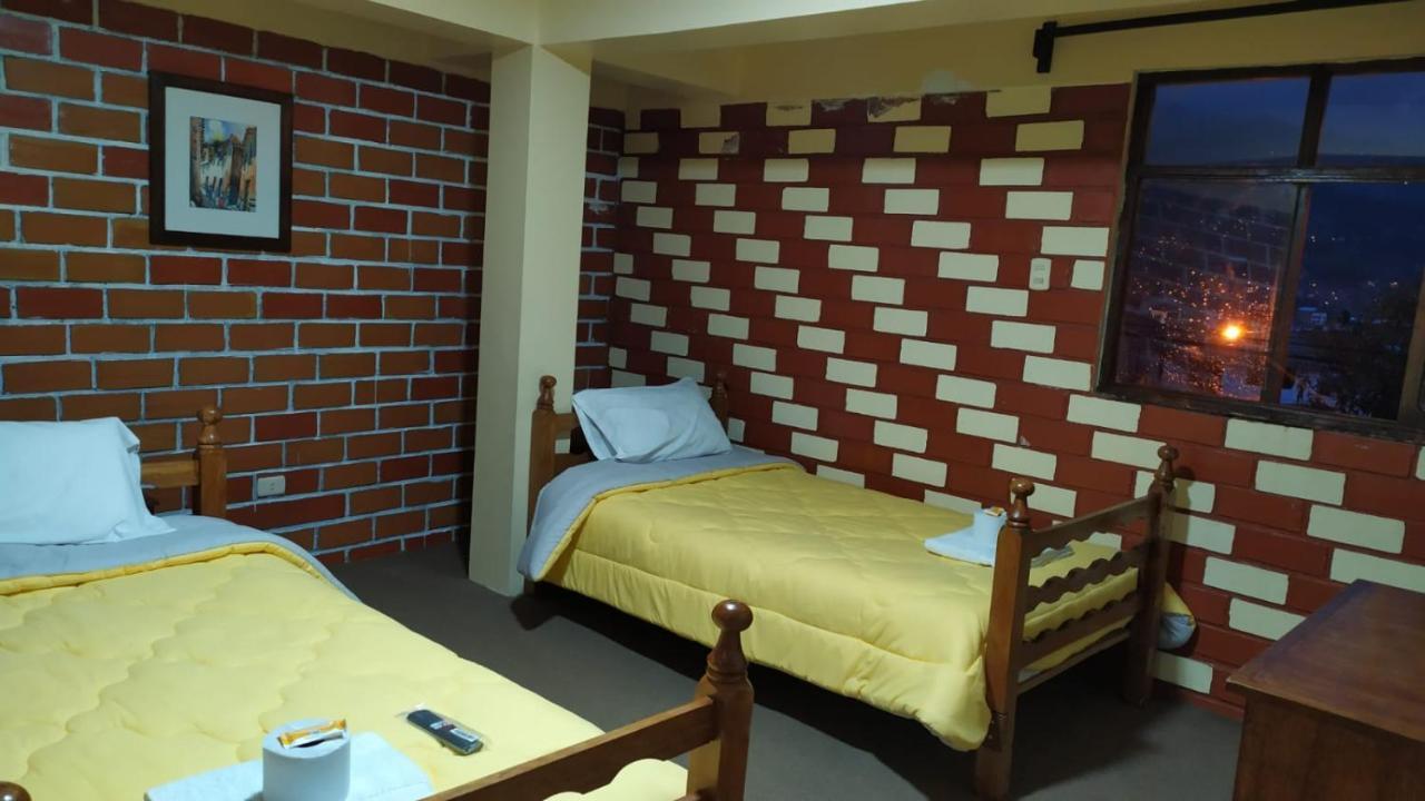 هواراس Mirador Backpackers B&B المظهر الخارجي الصورة