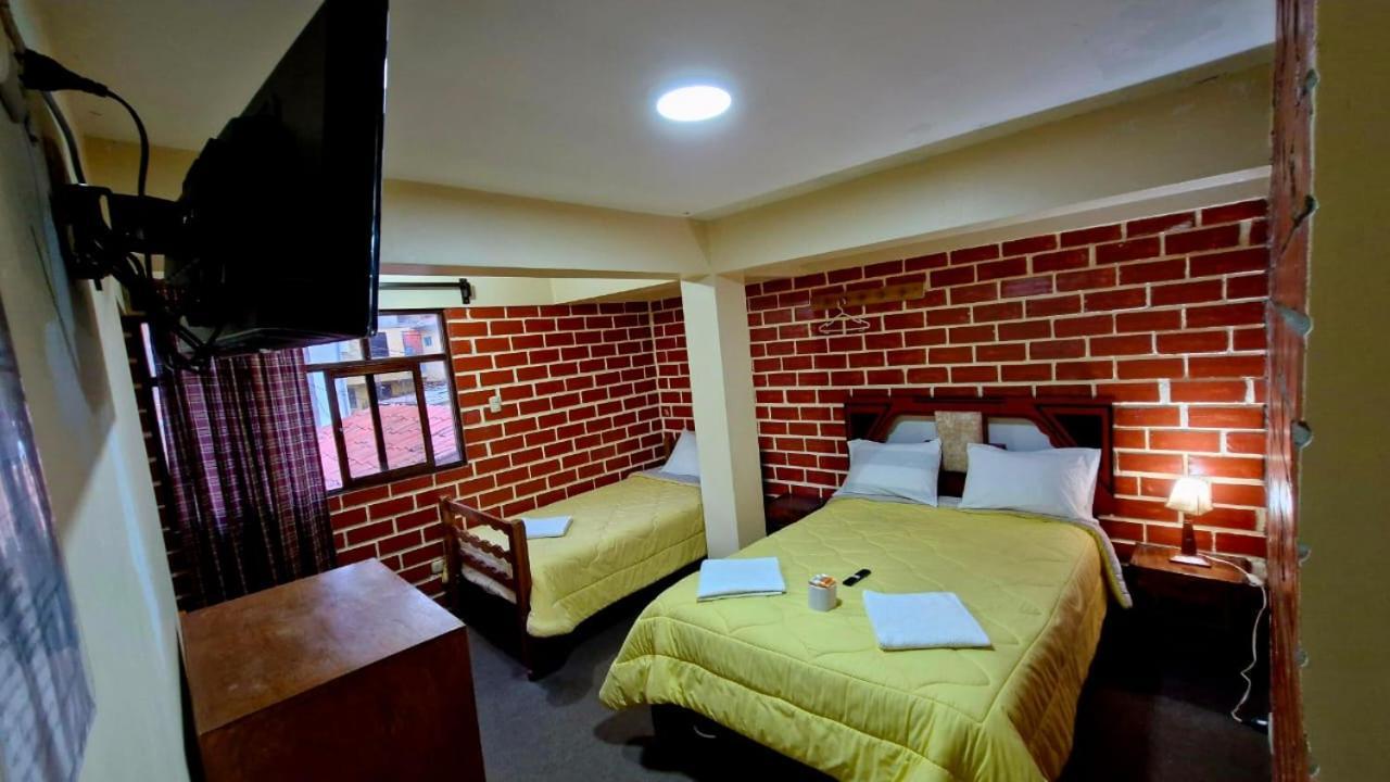 هواراس Mirador Backpackers B&B المظهر الخارجي الصورة