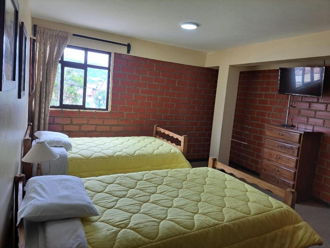 هواراس Mirador Backpackers B&B المظهر الخارجي الصورة